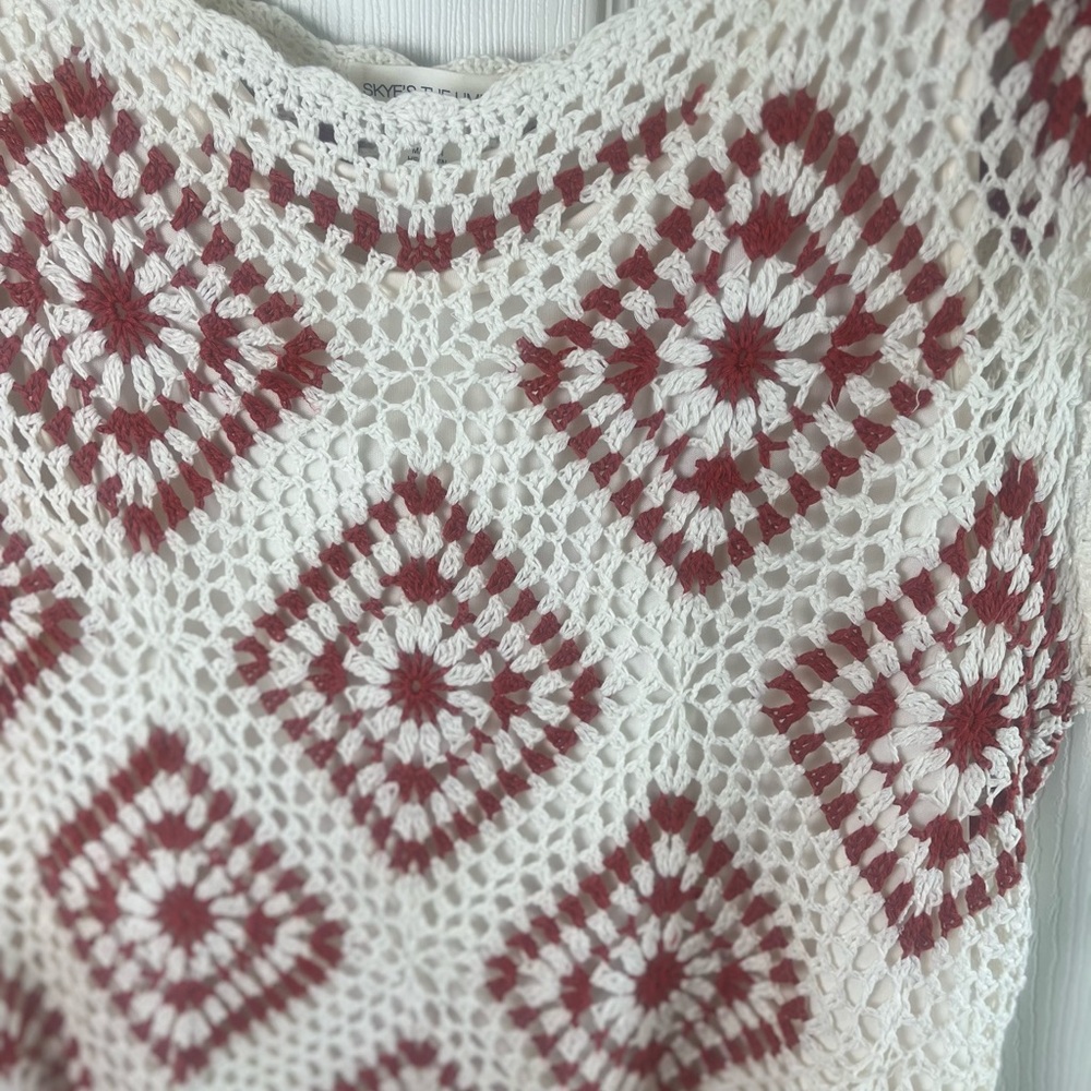 Skye's the Limit Crochet Top (2pc) - Picture 2 of 5